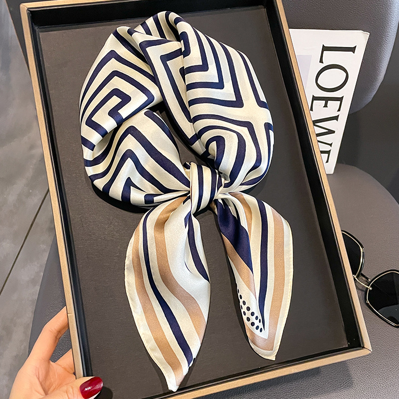 럭셔리 브랜드 Neckerchief 봄 광장 100%  - Silk Neck Scarf 리뷰 및 가격