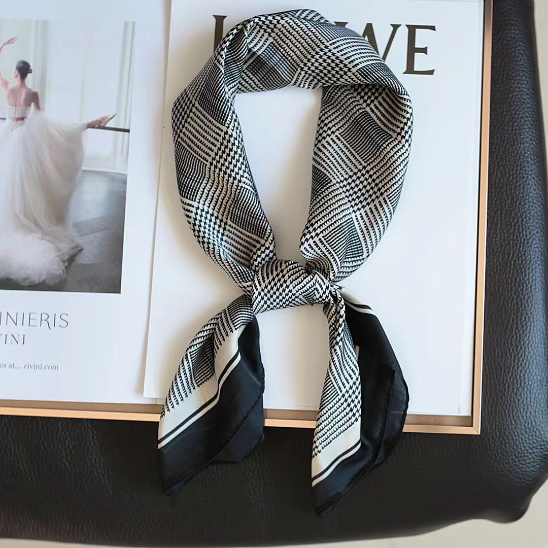 여성용 얼룩말 프린트 스퀘어 스카프, 부드러운 새틴,  - Silk Neck Scarf 리뷰 및 가격